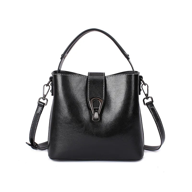 Maréia – Élégance intemporelle en cuir véritable
