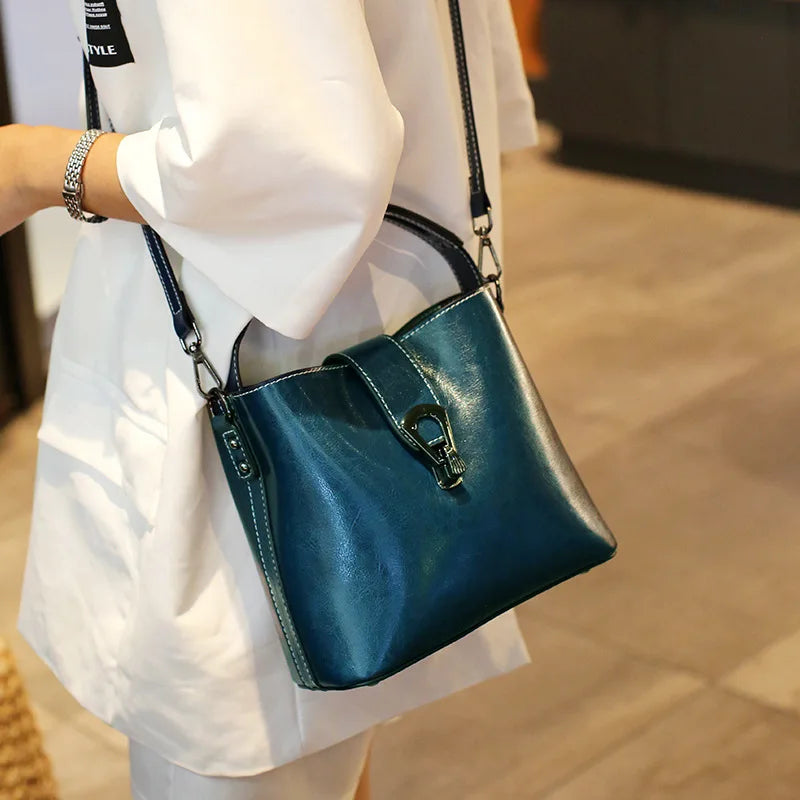Maréia – Élégance intemporelle en cuir véritable