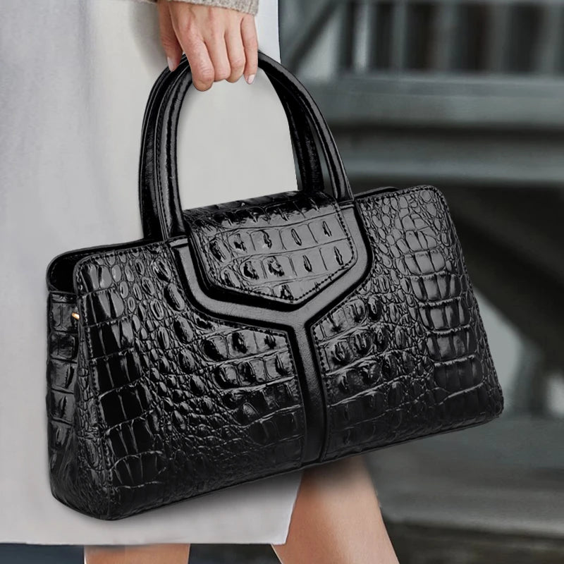 Crocélia – Le sac effet croco au luxe affirmé