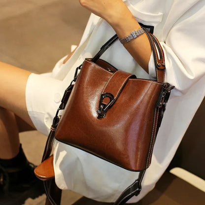 Maréia – Élégance intemporelle en cuir véritable