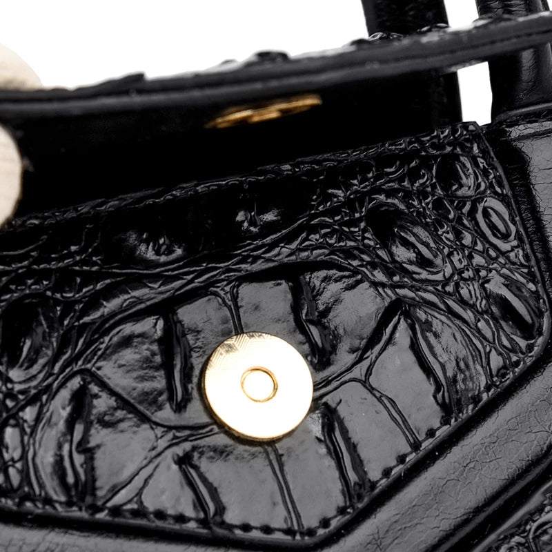 Crocélia – Le sac effet croco au luxe affirmé